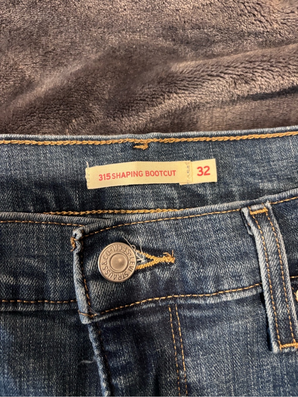 315 Women’s Levi’s Shaping Bootcut Jeans